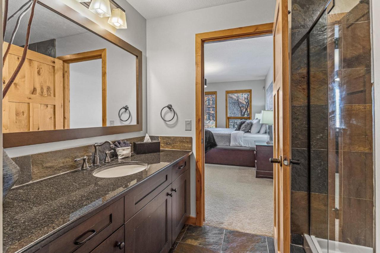 3 Bedroom Condo By Canadian Rockies Vacation Rentals キャンモア エクステリア 写真