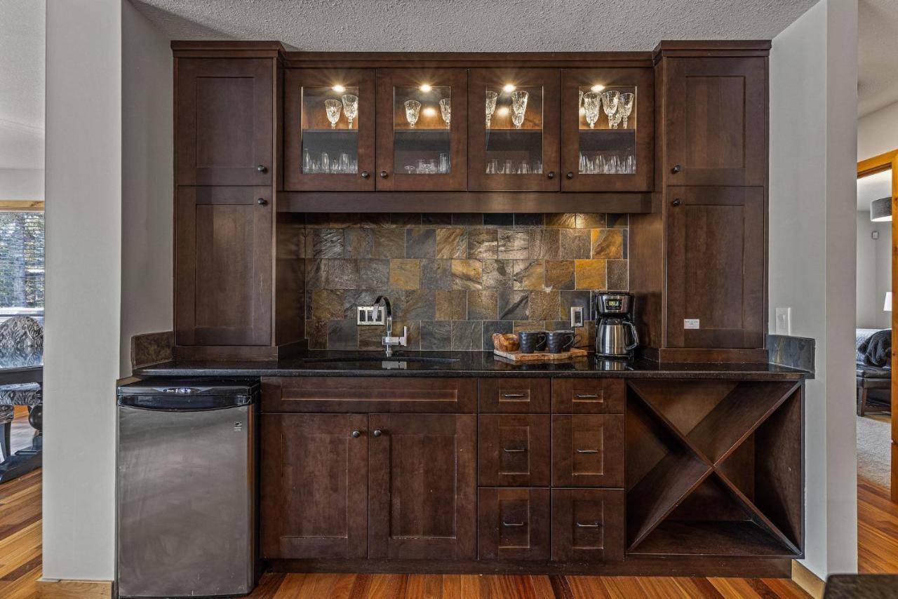 3 Bedroom Condo By Canadian Rockies Vacation Rentals キャンモア エクステリア 写真